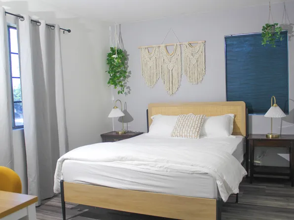 705 W Hollyvale St, Azusa, CA 91702