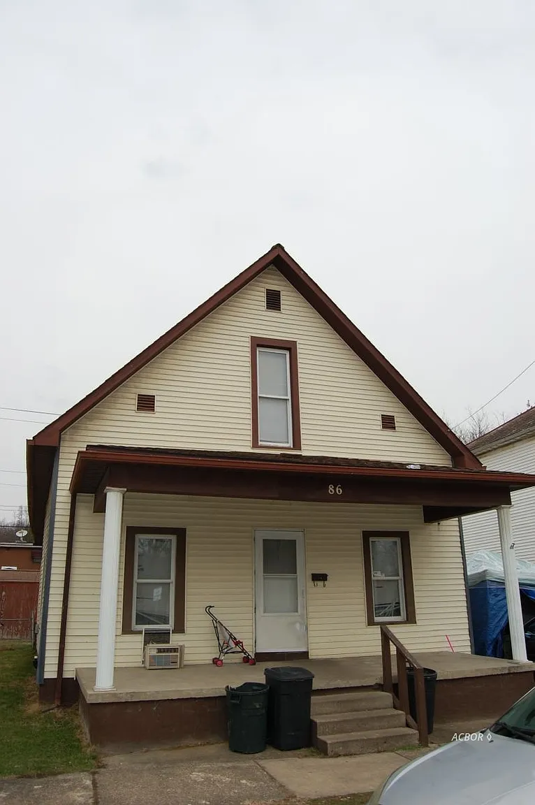 86 Myers St photo 1