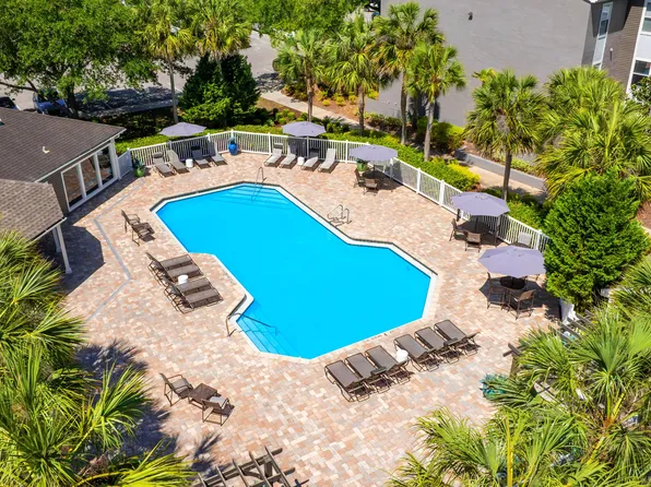 The Enclave at Huntington Woods