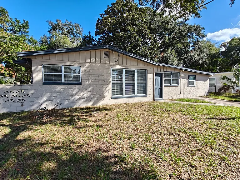 2921 Mansion Rd — Photo 2