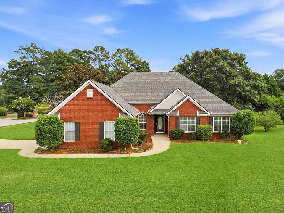 1st image of 101 Moss Pointe Dr