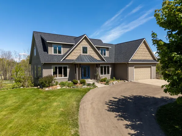 2847 28th St, Allegan, MI 49010