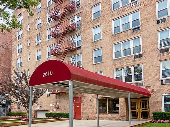 3rd image of 2610 Ocean Pkwy APT 3D