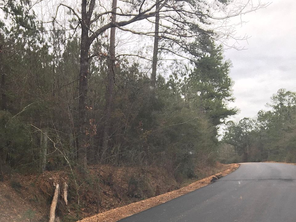 2nd image of 7 Pipkin Rd