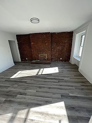 1st image of 122 Montague St APT 4