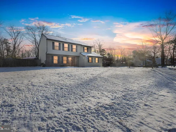 5 Acorn Rd, West Berlin, NJ 08091