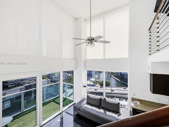 5th image of 41 SE 5th St APT 1116