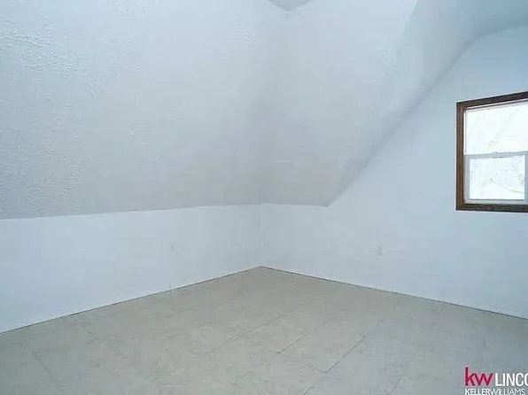 2435 S 10th St #2, Lincoln, NE 68502