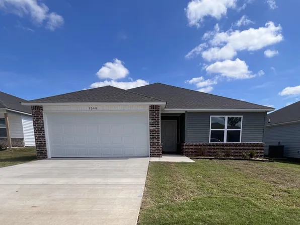 1648 Rambling Brook Dr, Benton, AR 72015