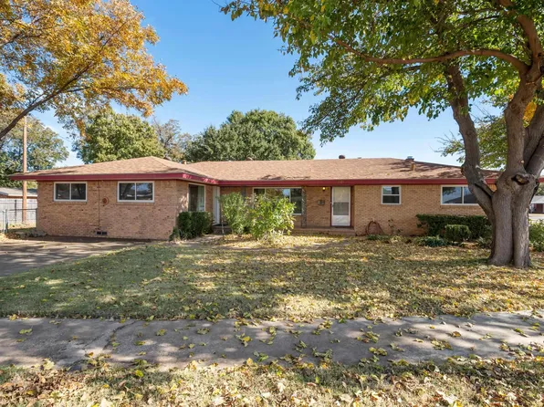 501 S Hilltop St, Burkburnett, TX 76354