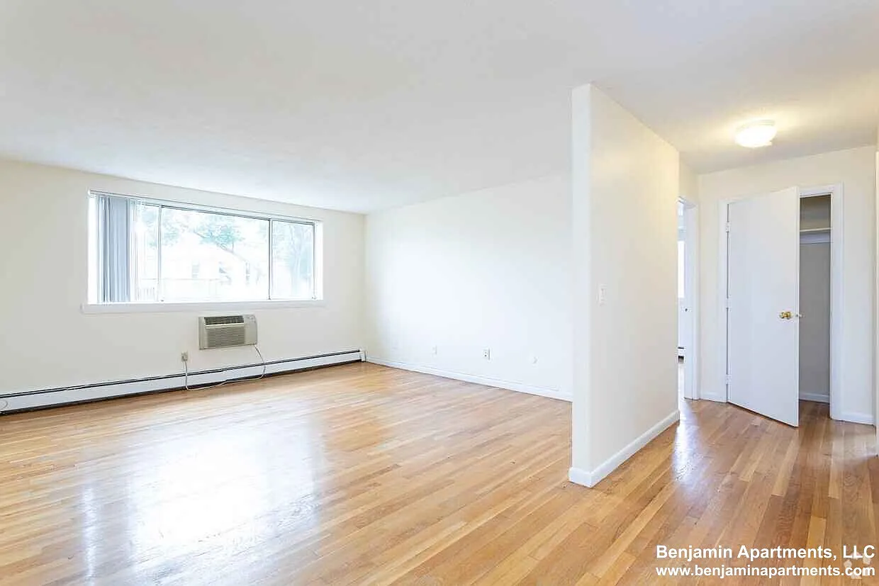 1 bed, $2,350 — Photo 1