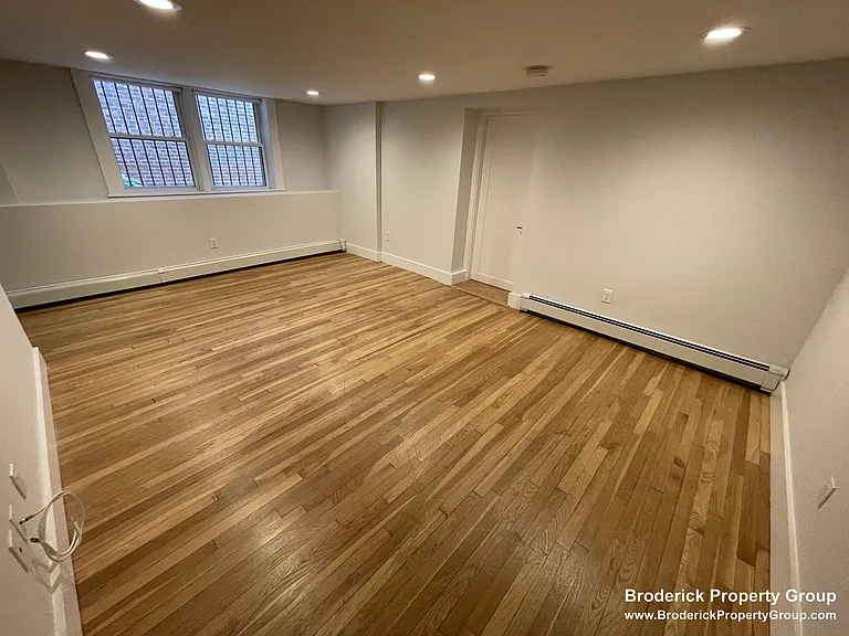 35 South St #B4 — Photo 1