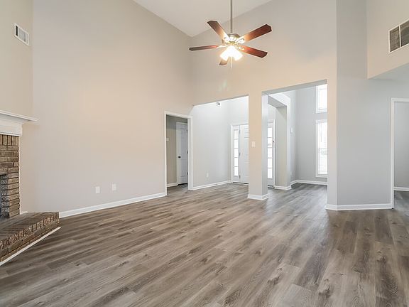 4th image of 1204 Genelle Ct