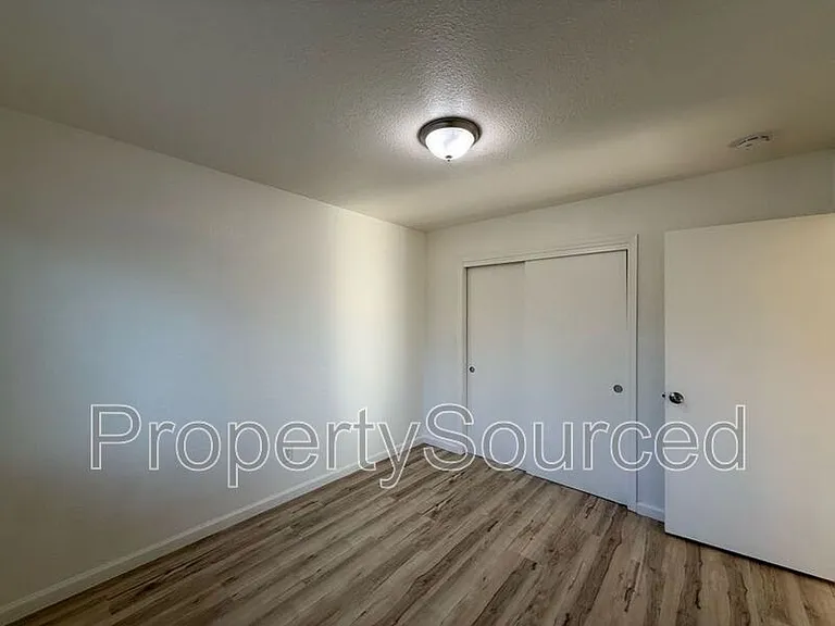 911 H St #1 — Photo 23