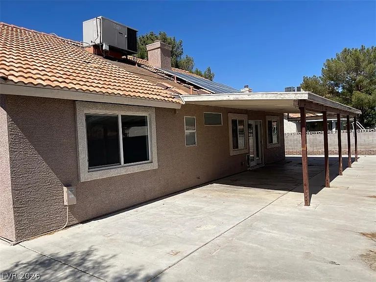 5905 April Ln — Photo 29