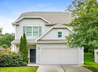 122 Willow Weald Ct, Fuquay Varina, NC 27526
