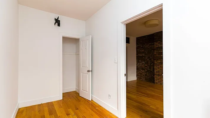 Rented by Nooklyn NYC LLC | media 38