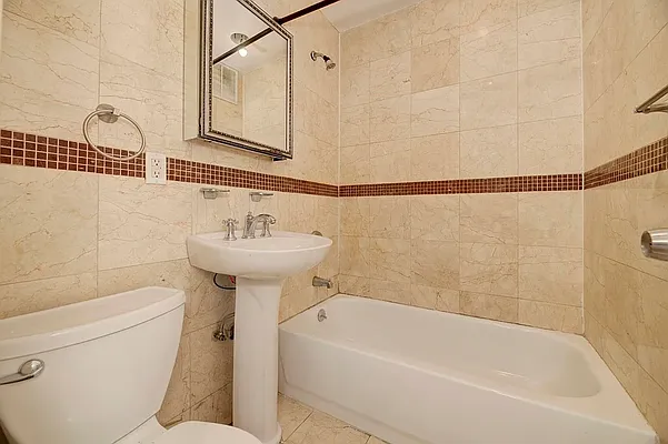 Rented by REAL New York | media 10