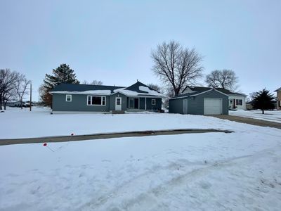 1105 Matthews Ave, Armour, SD, 57313