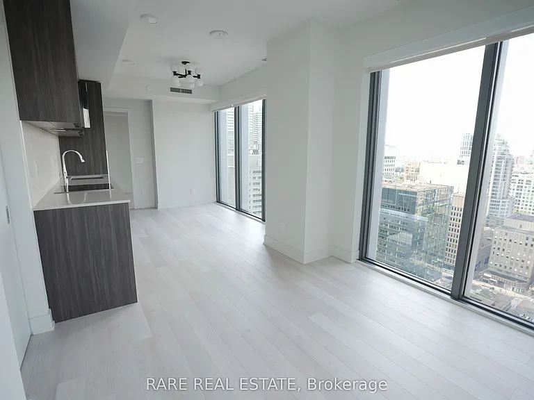 8 Cumberland St #2502 — Photo 3