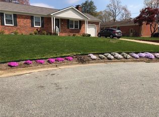 882 Barrie Cir, Newport News, VA 23608