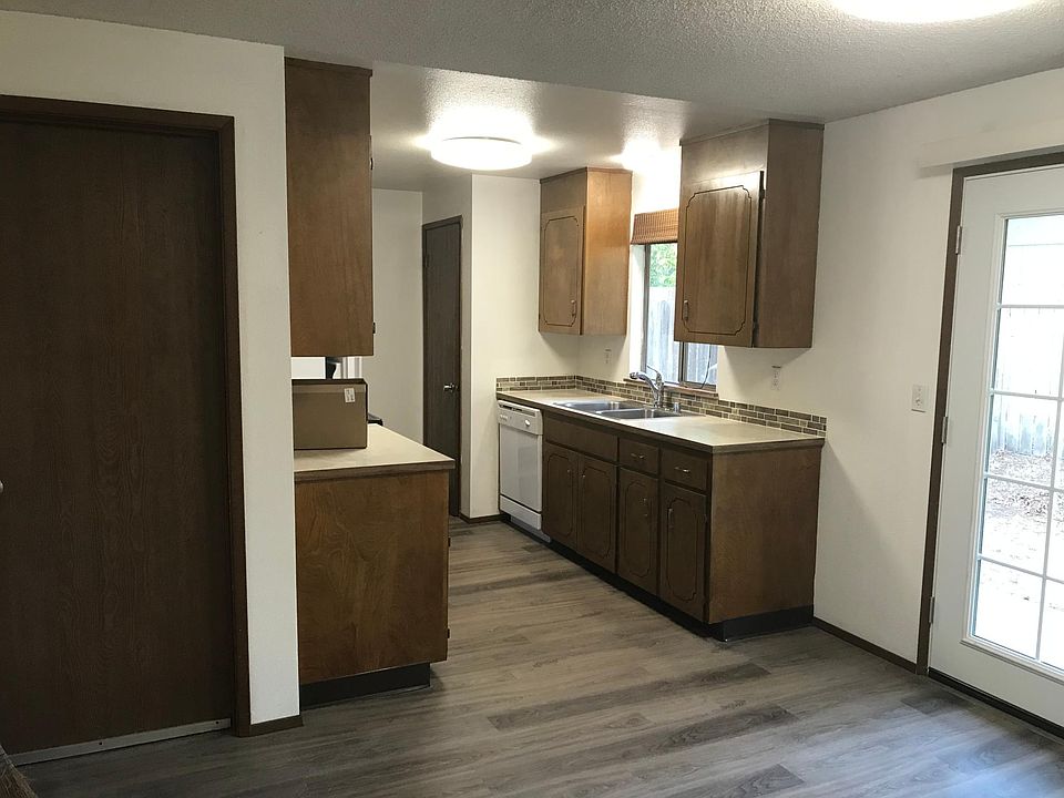 1st image of 1102 148th Street Ct E #2