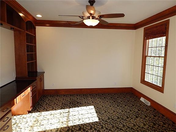 3rd image of 2147 Grandeur Dr