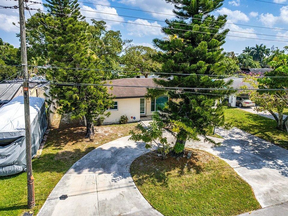 1st image of 4532 SW 35th Avenue
