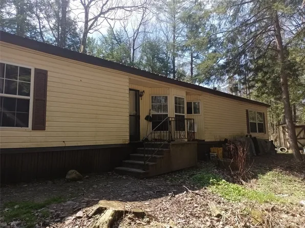 373 Bear Swamp Rd, Chenango Forks, NY 13746