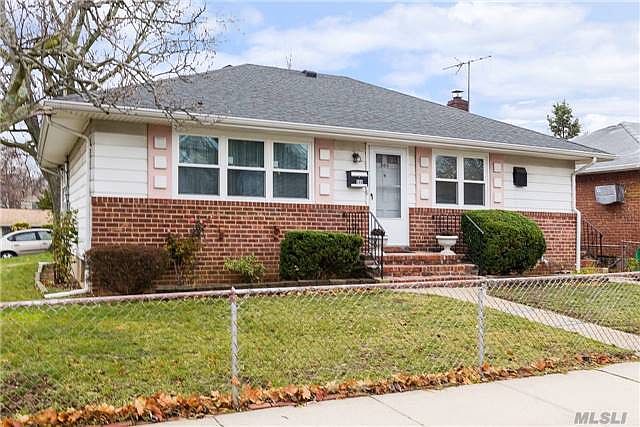 1st image of 300 Roquette Ave