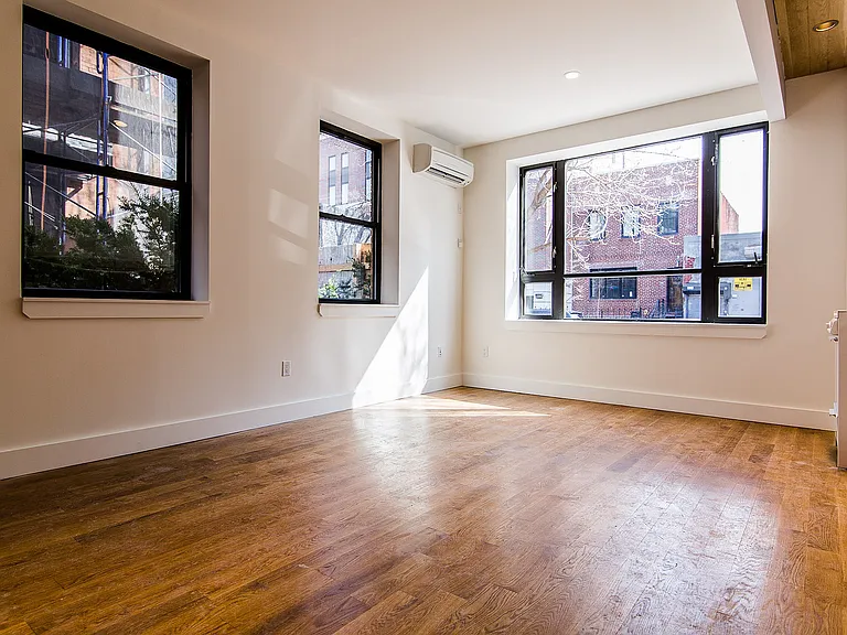69 Ten Eyck St #1D — Photo 2