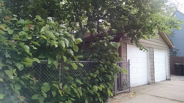 2nd image of 2258 N Lorel Ave