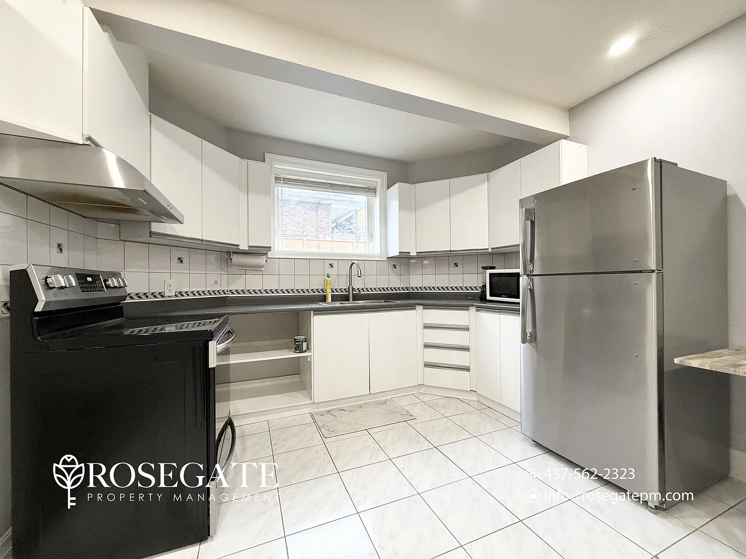 46 Huntingwood Drive Toronto — Photo 2