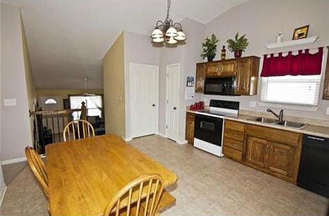 3rd image of 1224 N 132nd St