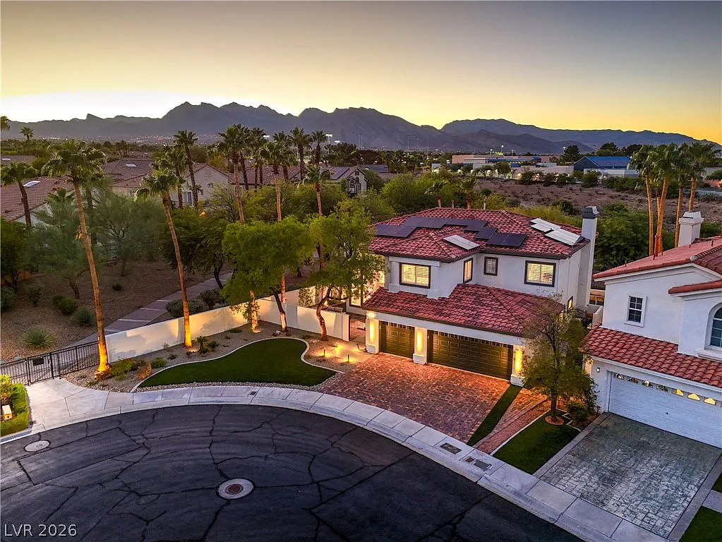 4 bed, 3.0 bath, 2863 sqft, $4,195 — Photo 4
