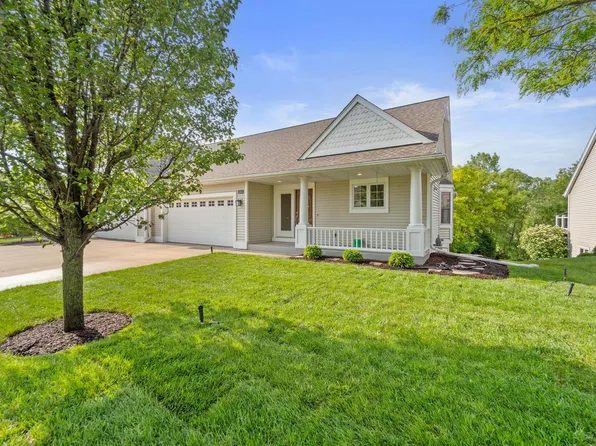 1855 Cherokee STREET #A, Grafton, WI 53024