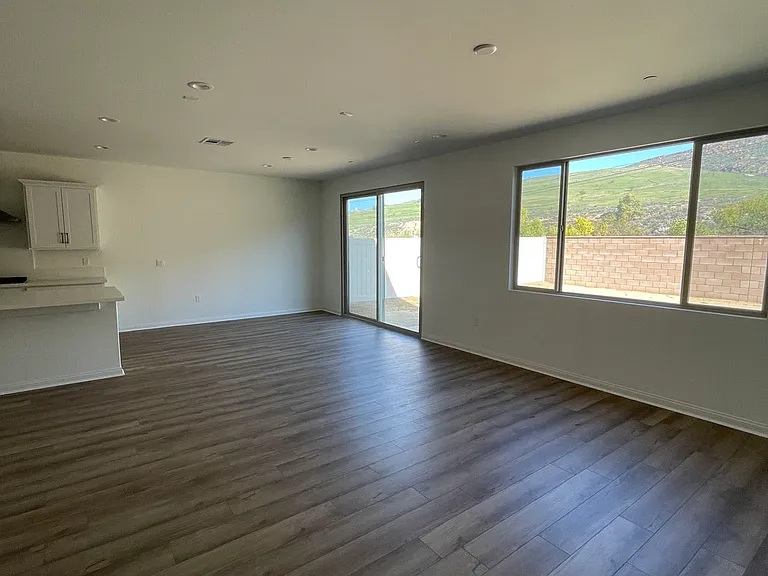 21672 Thomas Ct — Photo 8