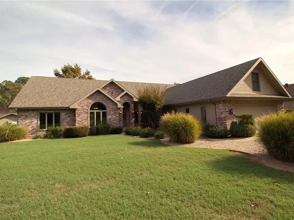 8 Coldstream Cir, Bella Vista, AR 72715