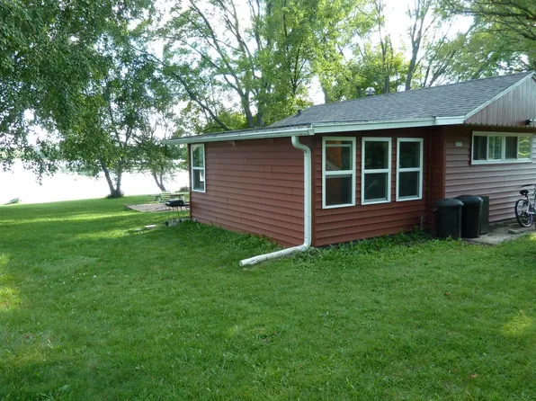 3057 Smith Lake ROAD, West Bend, WI 53090