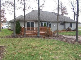7213 Vale Dr, Schererville, IN 46375