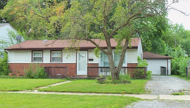 1st image of 16548 Paulina St