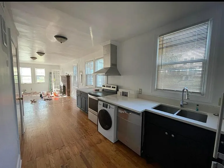 4300 Jefferson St — Photo 13