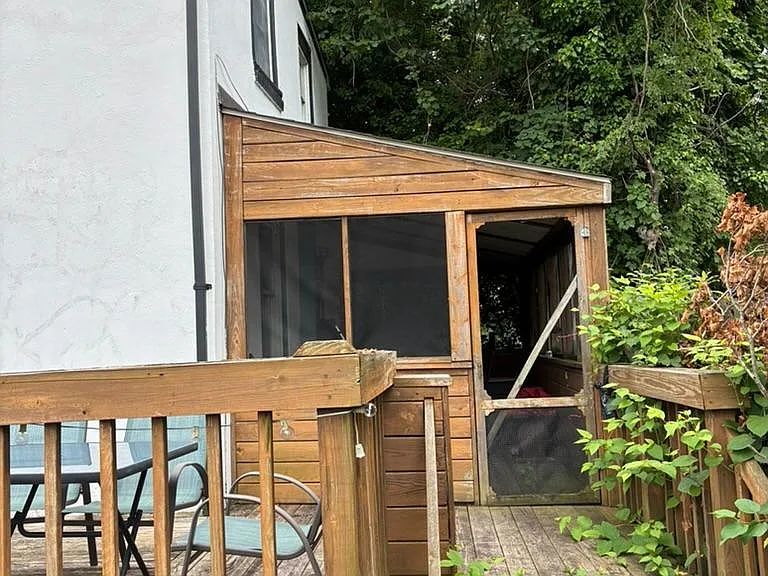 4876 Ogle St — Photo 5