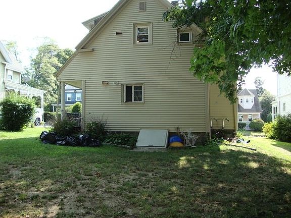 4th image of 78 Goddard St #1