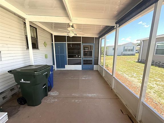 4th image of 717 Riverview Cir