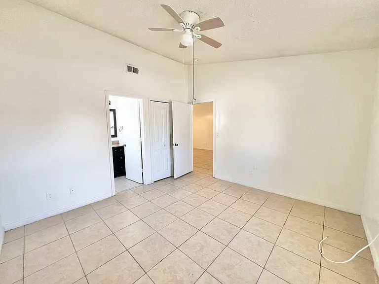 234 Lovell Ln — Photo 13
