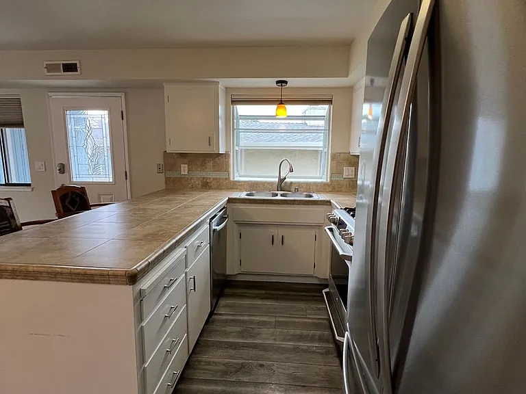 228 Treasure Island Dr — Photo 5