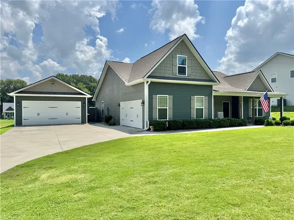 1021 Old Bethlehem School Rd, Pickens, SC 29671