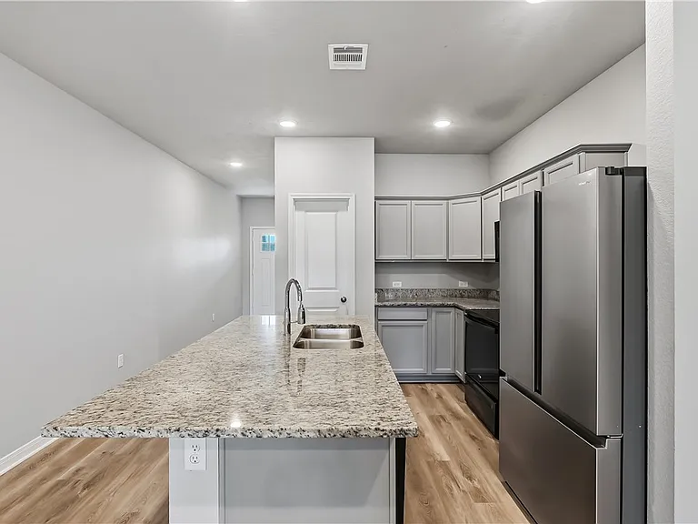 3007 Stevens Dr — Photo 10