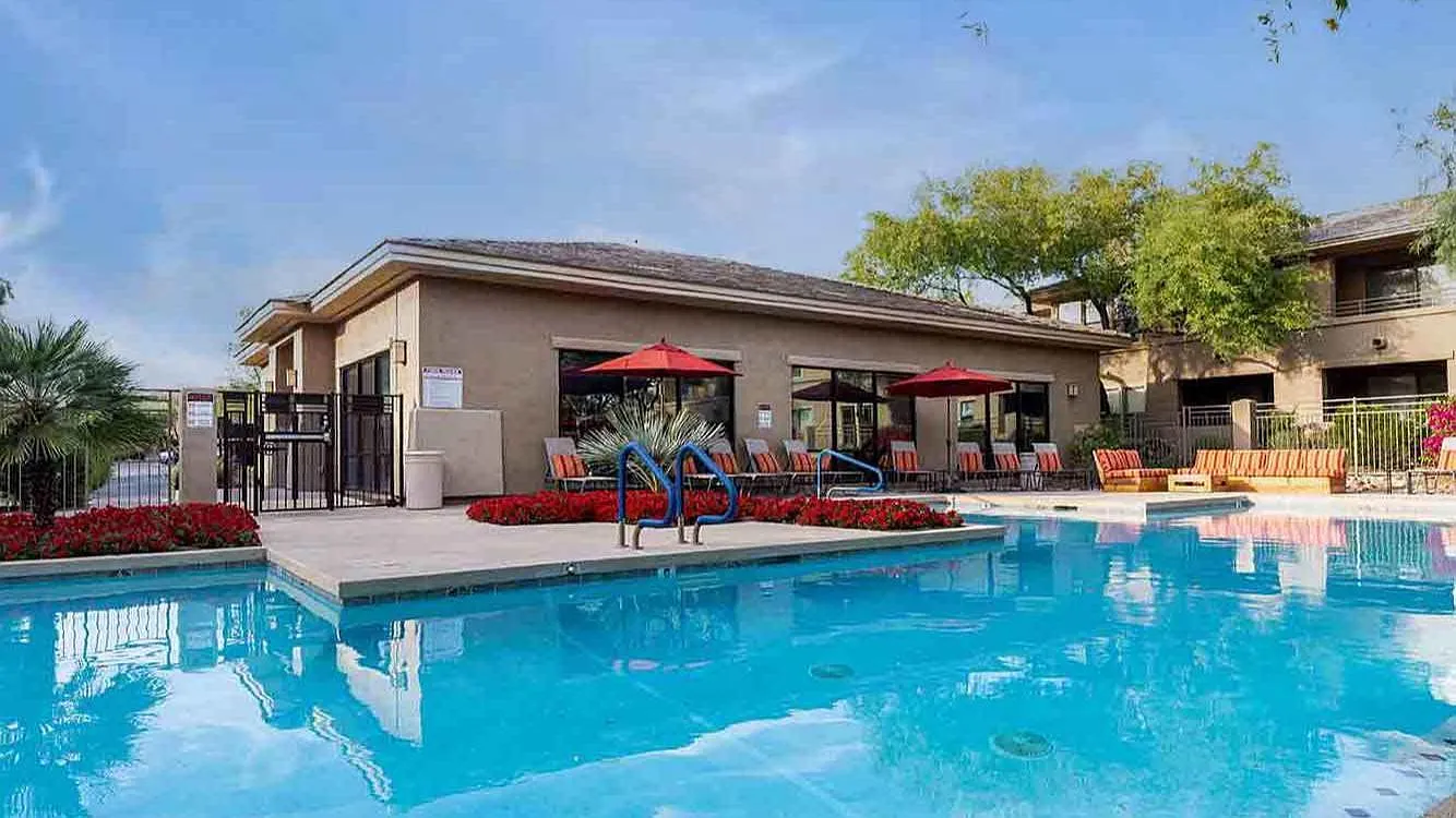 1 bed, 1.0 bath, 798 sqft, $1,650 — Photo 2